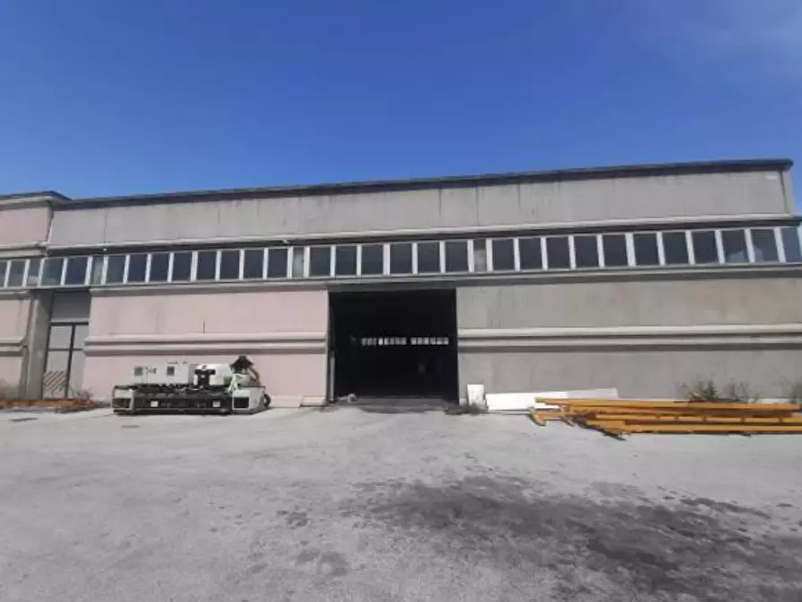 Immagine 1 di Capannone industriale in vendita  in via dell'industria 5-7 a Castelplanio