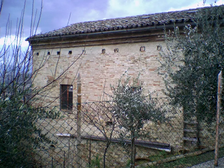 Immagine 13 di Laboratorio in vendita  a Montegiorgio