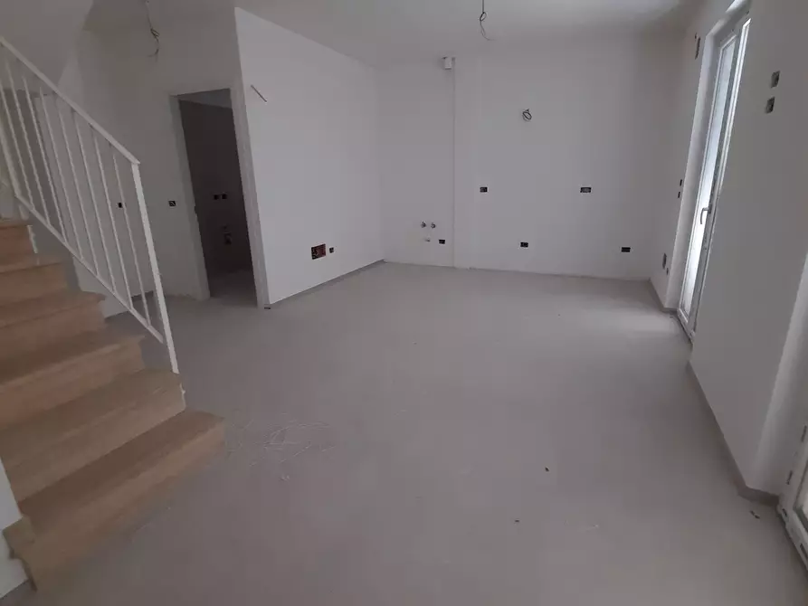 Immagine 5 di Appartamento in vendita  a Grottammare