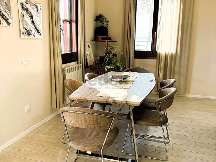 Immagine 10 di Casa indipendente in vendita  in Strada Statale 9 Via Emilia 116 a Castelfranco Emilia