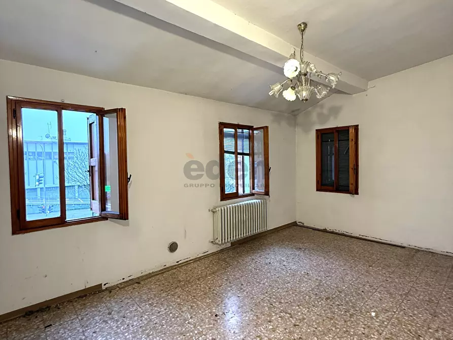 Immagine 24 di Quadrilocale in vendita  a Modena