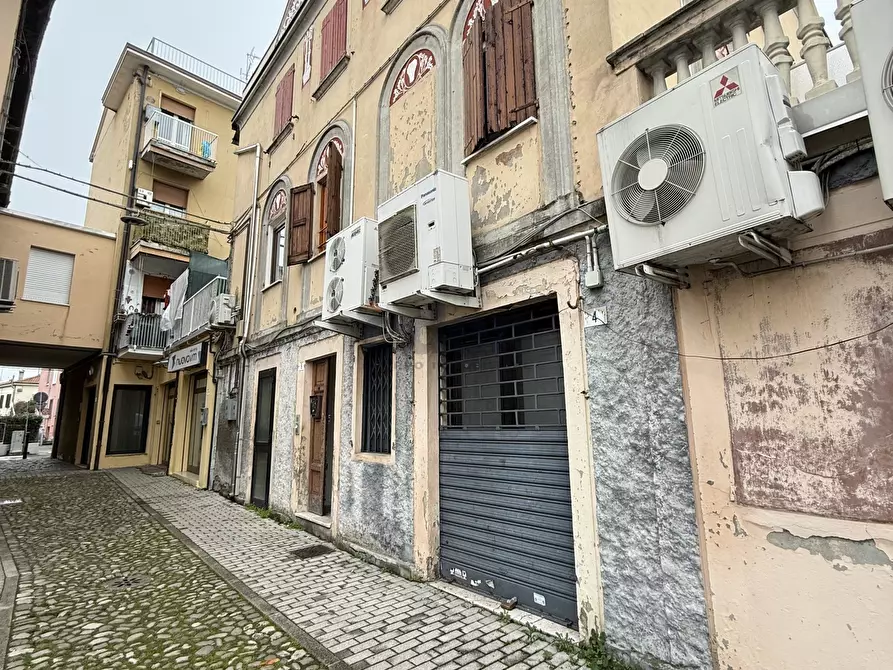 Immagine 12 di Quadrilocale in vendita  a Modena