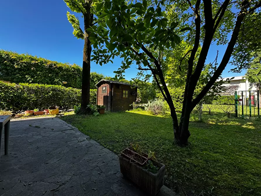 Immagine 11 di Villetta a schiera in vendita  in Via Albert Einstein 42 a Modena