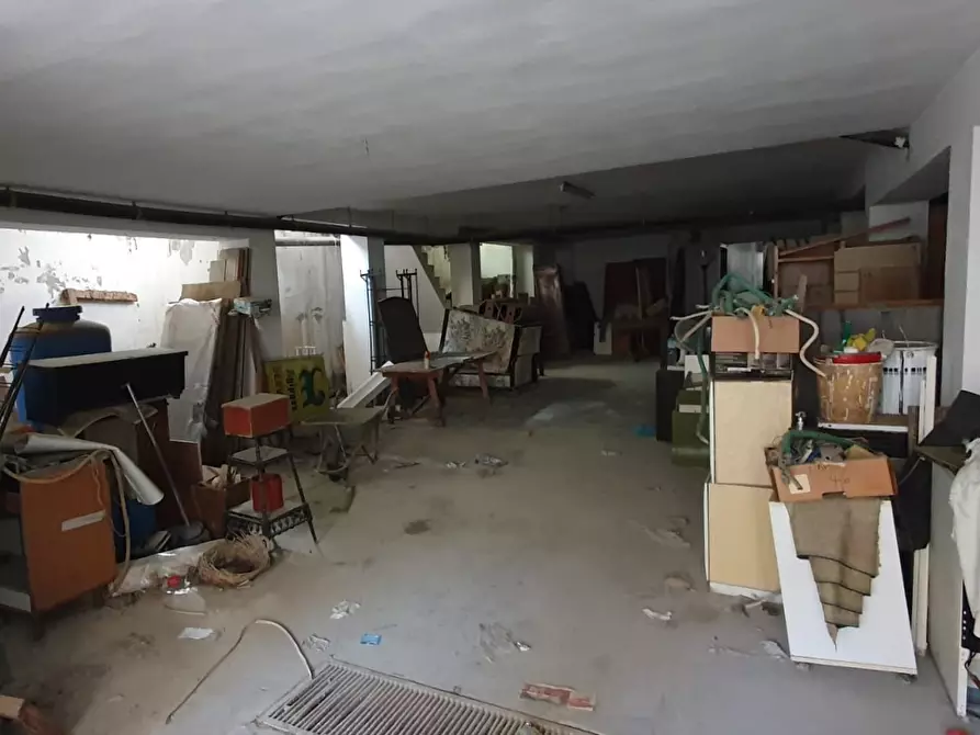 Immagine 14 di Garage in vendita  a Quartucciu