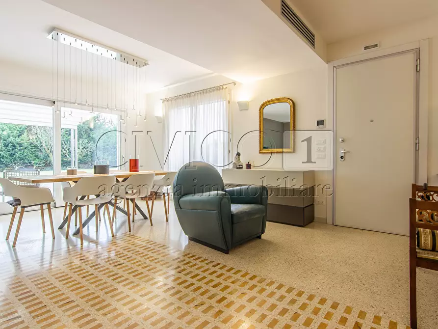Immagine 11 di Casa bifamiliare in vendita  a Vicenza