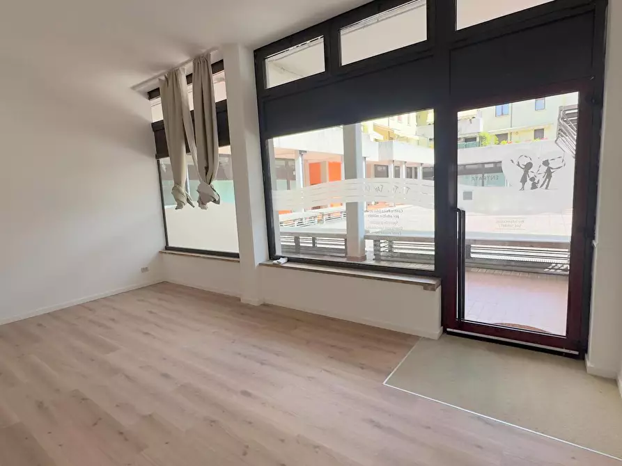 Immagine 12 di Locale commerciale in affitto  in Via Roma 110 a Vigodarzere