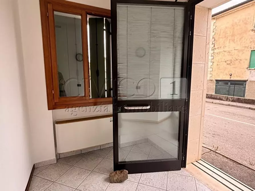 Immagine 11 di Appartamento in vendita  in Via Europa a Barbarano Mossano