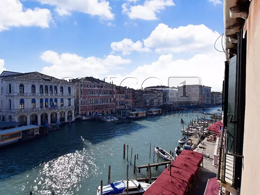 Immagine 24 di Appartamento in vendita  in Riva del Vin a Venezia