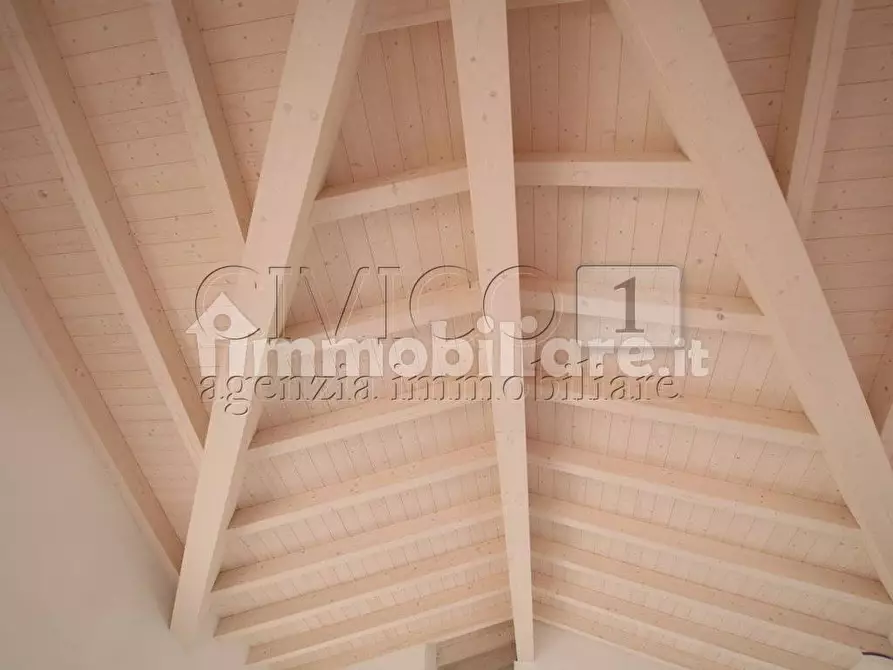 Immagine 2 di Casa semindipendente in vendita  in Via Dante Alighieri 22 a Longare