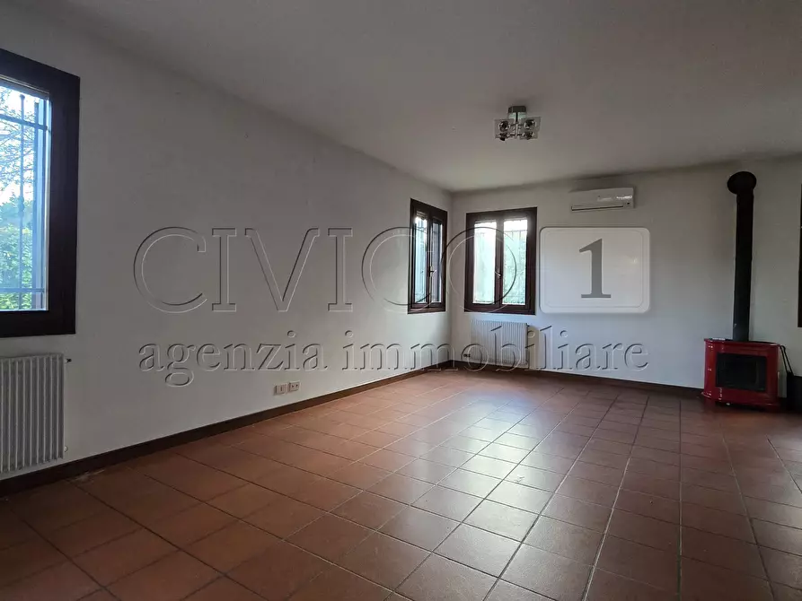 Immagine 12 di Casa bifamiliare in vendita  in via dei Fanti 154 a Torri Di Quartesolo