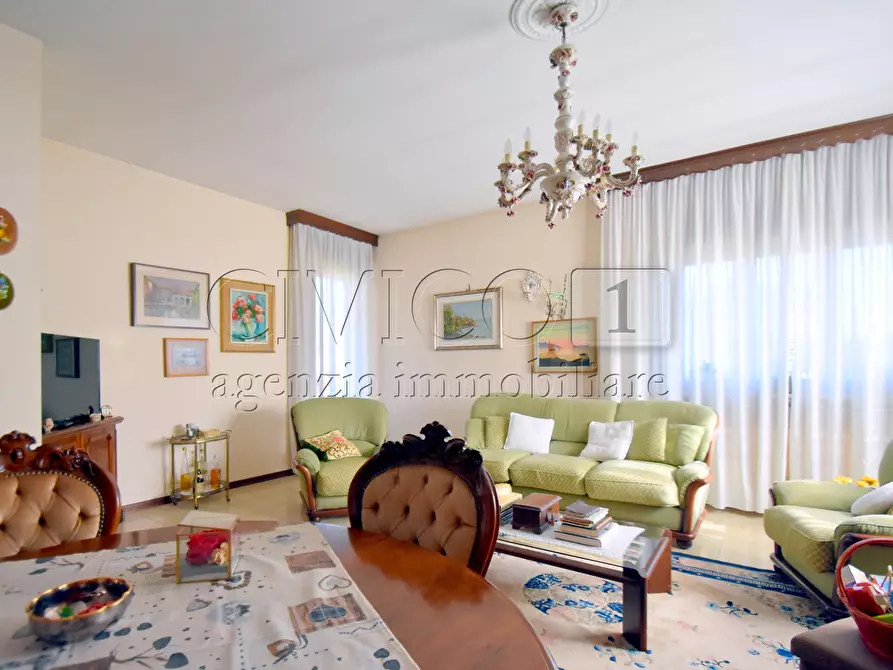 Immagine 16 di Villa in vendita  in Via Fiume 1 a Torri Di Quartesolo