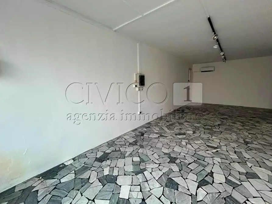 Immagine 7 di Locale commerciale in affitto  in Via Riviera 63 a Nanto