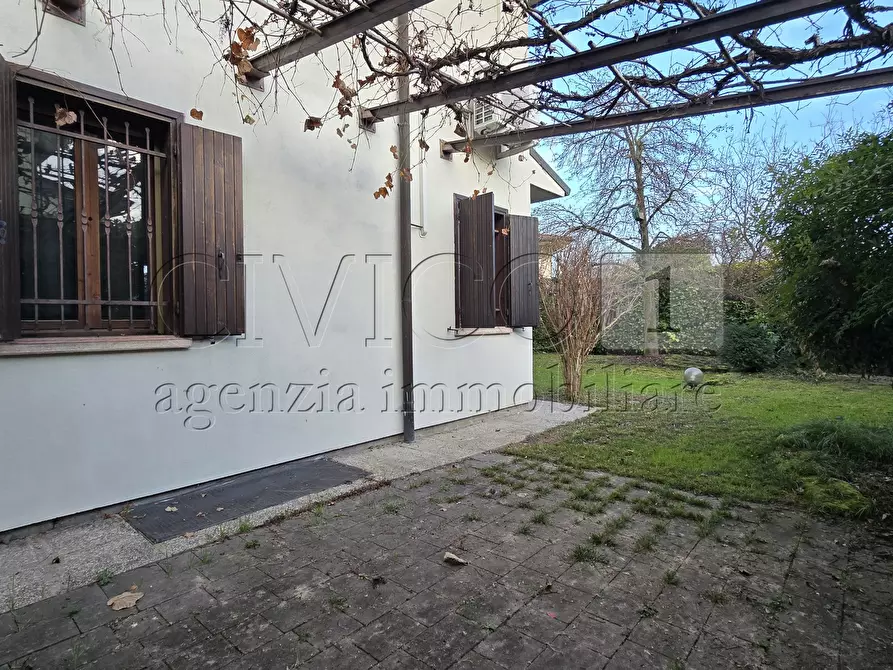 Immagine 10 di Casa bifamiliare in vendita  in via dei Fanti 154 a Torri Di Quartesolo