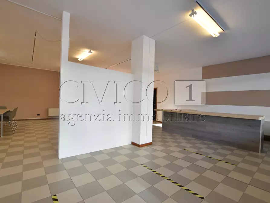 Immagine 7 di Locale commerciale in affitto  in Viale Strasburgo a Rubano