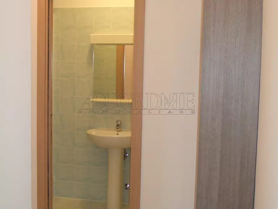 Immagine 13 di Trilocale in affitto  a Montegrotto Terme