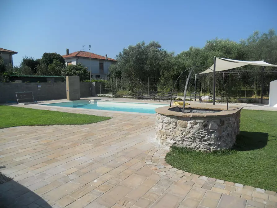 Immagine 82 di Casa semindipendente in vendita  a Castelnuovo Magra