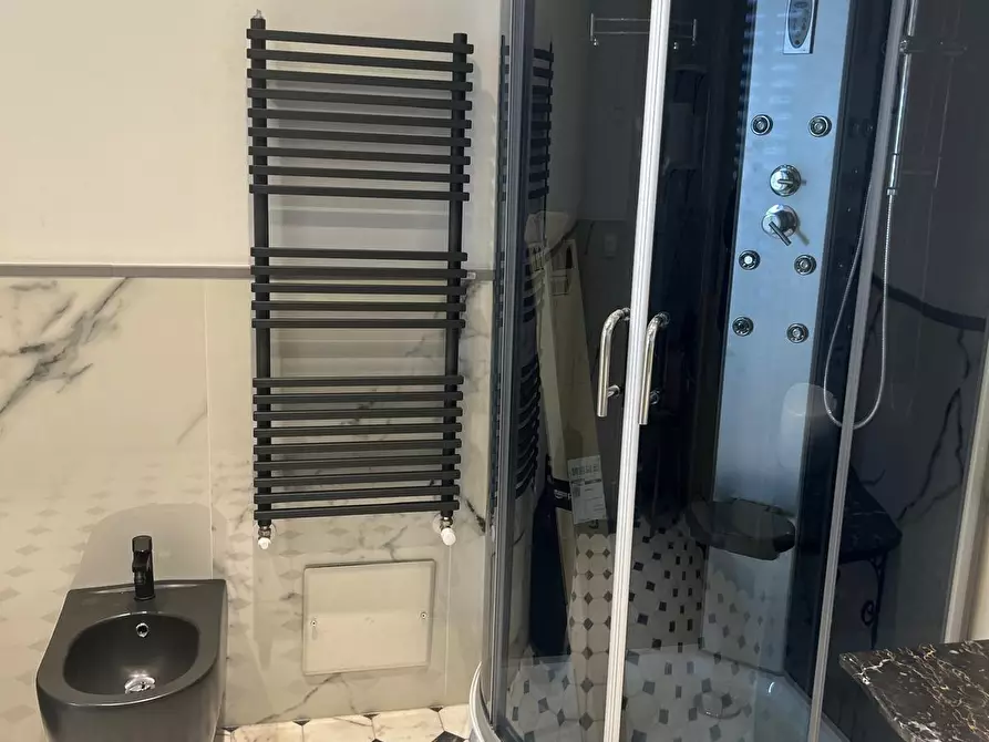 Immagine 51 di Villa in vendita  in Via Firenze 48 a Carrara