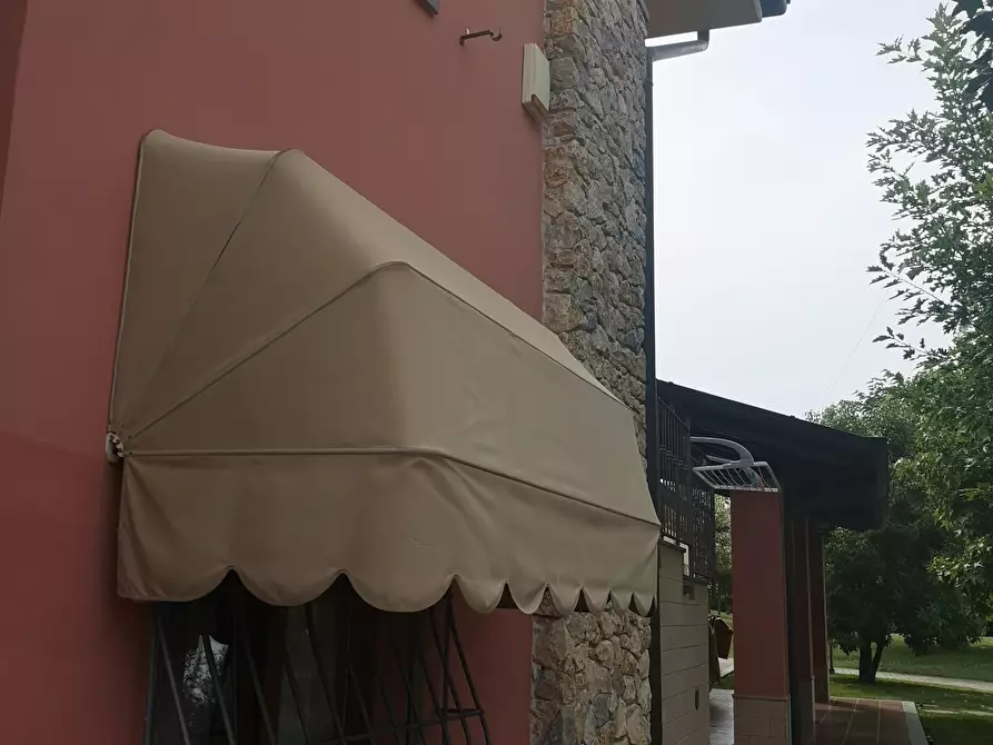 Immagine 13 di Villa in vendita  in Via Carbonara 32 a Castelnuovo Magra