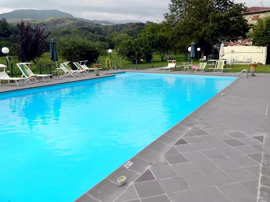 Immagine 4 di Villa in vendita  in Mocrone a Villafranca In Lunigiana