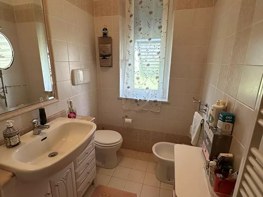 Immagine 17 di Villa in vendita  in Via della Resistenza 38 a Castelnuovo Magra