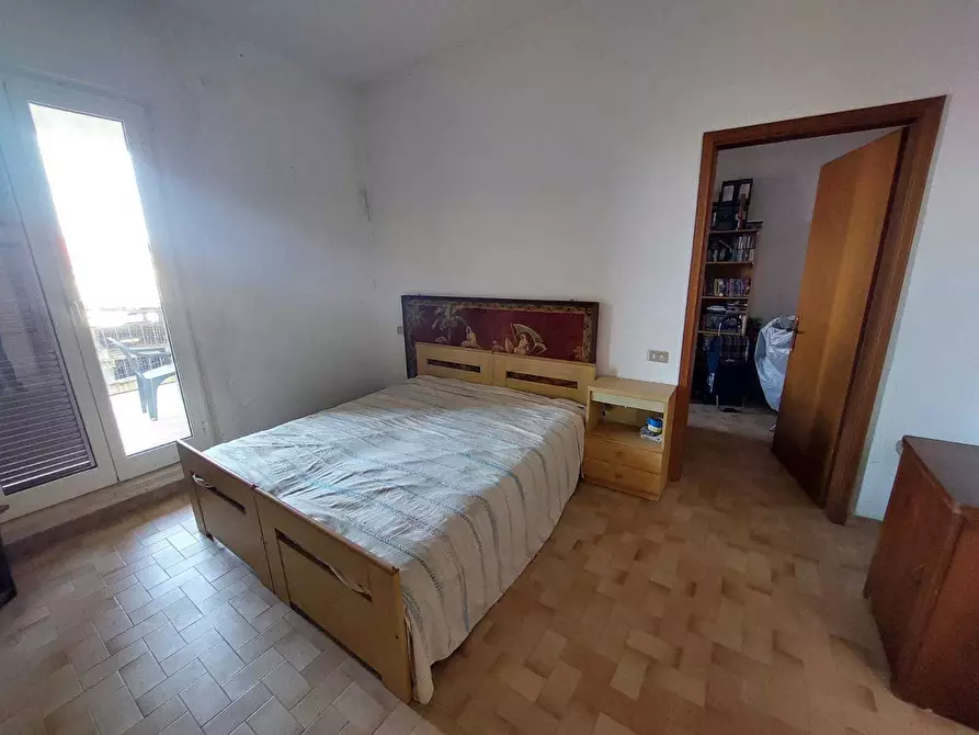 Immagine 15 di Casa semindipendente in vendita  in Via Cisa 40 a Sarzana