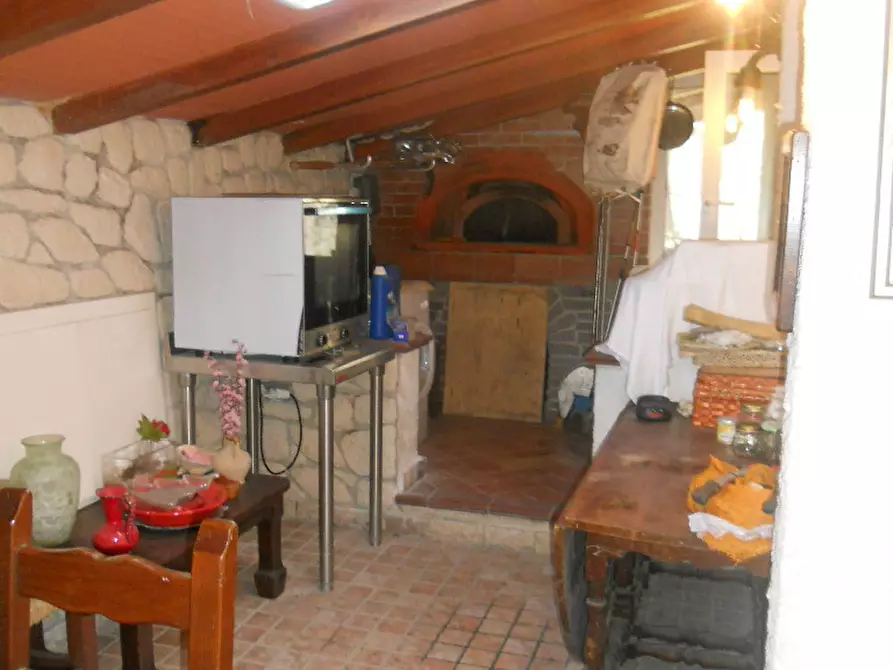 Immagine 29 di Villa in vendita  in Via dei Pini 40 a Castelnuovo Magra