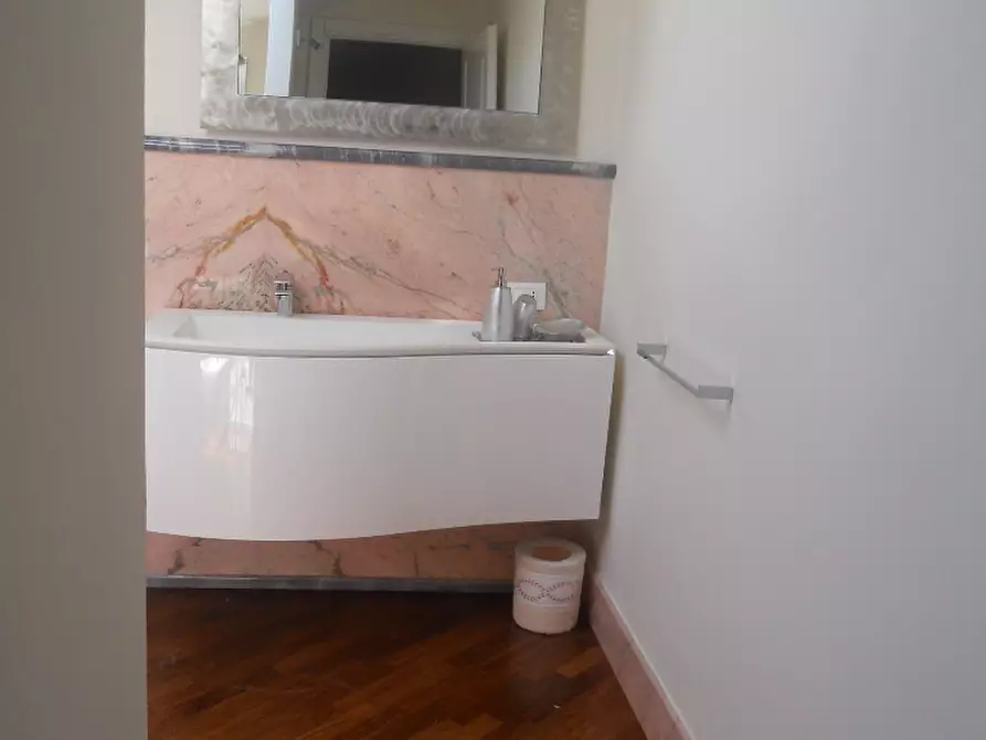 Immagine 39 di Terratetto in vendita  in Via Carbonara 33 a Castelnuovo Magra