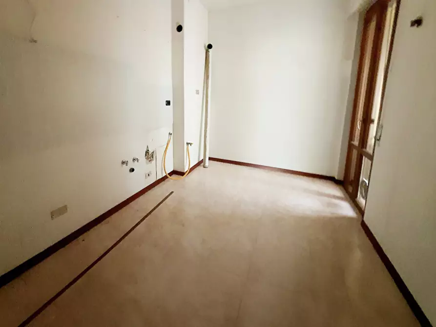 Immagine 3 di Appartamento in vendita  in Via Paganino da Sarzana 80 a Sarzana