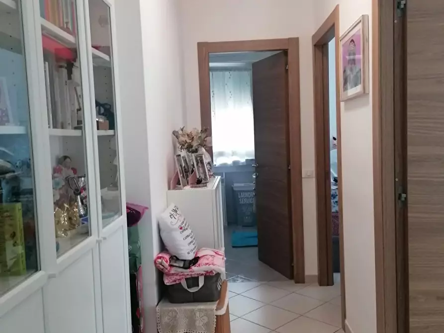 Immagine 8 di Appartamento in vendita  in Via Lunense a Carrara