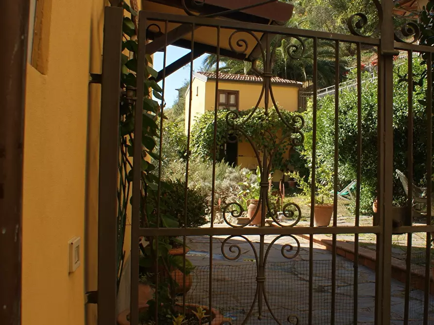 Immagine 38 di Villa in vendita  in Via Annunziata a Ortonovo