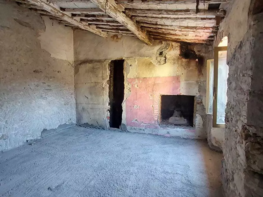 Immagine 9 di Terratetto in vendita  in Piazza Gino Menconi 12 a Carrara