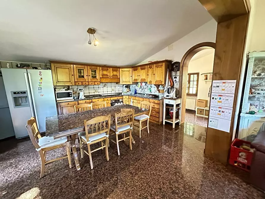 Immagine 5 di Villa in vendita  in Via Pianaccia a Fosdinovo