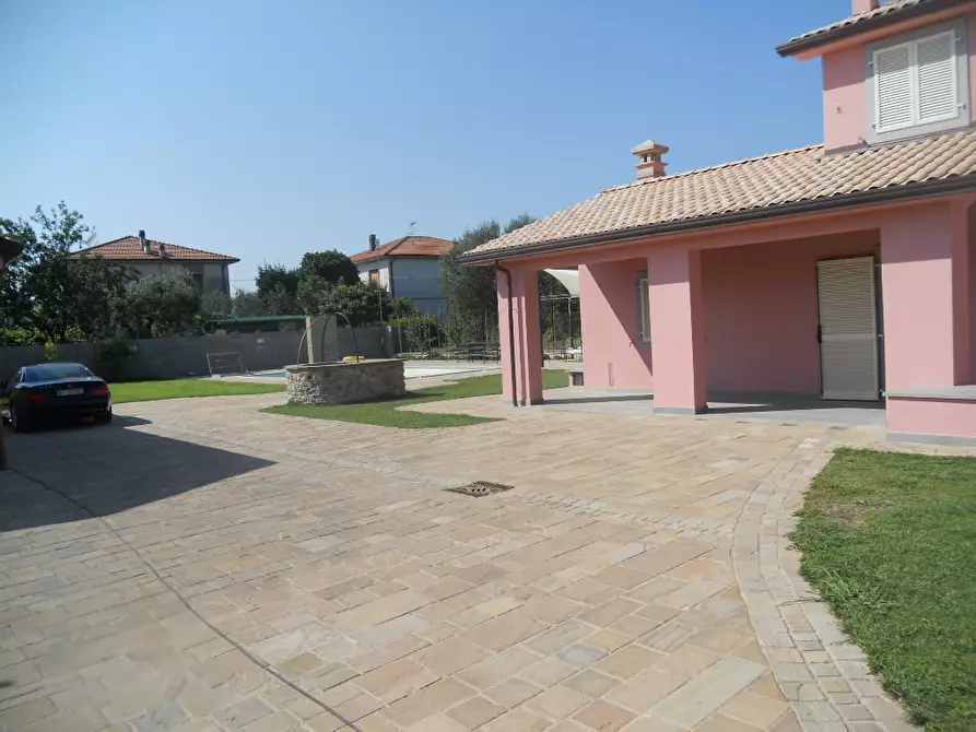 Immagine 89 di Casa semindipendente in vendita  a Castelnuovo Magra