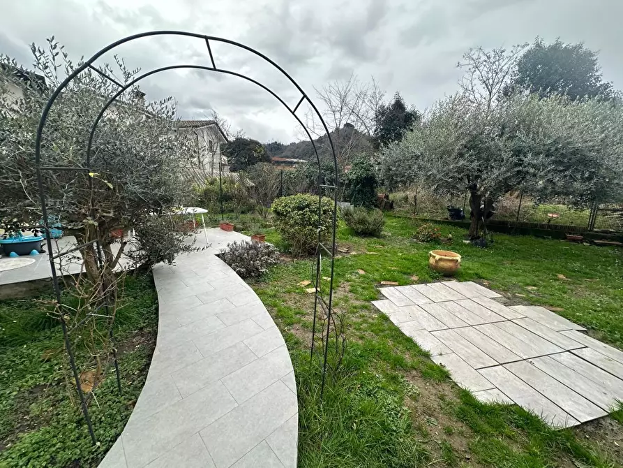 Immagine 12 di Terratetto in vendita  in Via Carriona 117 a Carrara