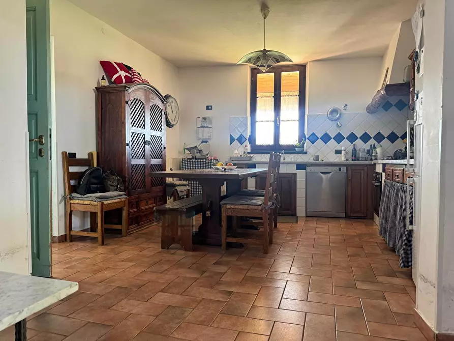 Immagine 4 di Villa in vendita  in ISOLA a Ortonovo