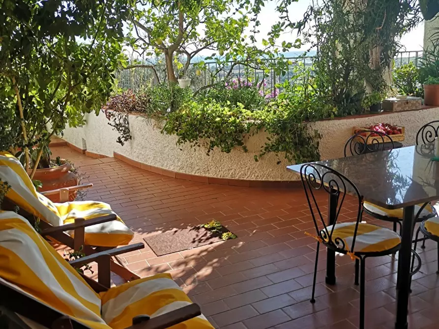 Immagine 2 di Casa semindipendente in vendita  in Via per Nicola 24 a Ortonovo