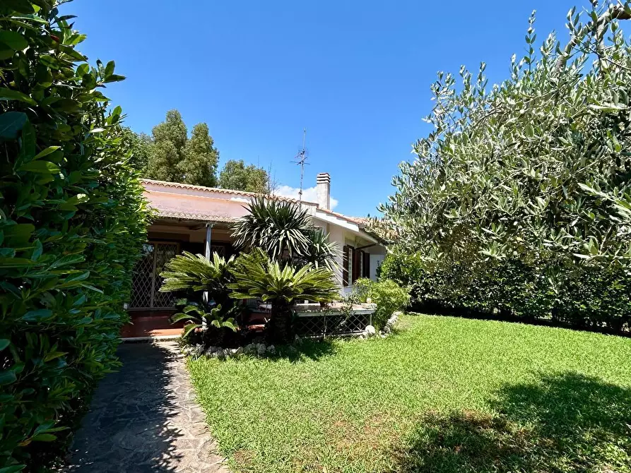 Immagine 3 di Villa in vendita  in Via Terracina Km 11 a San Felice Circeo