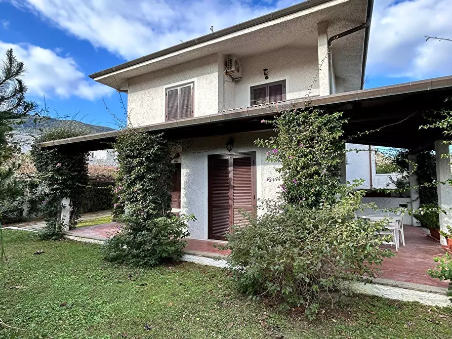 Immagine 1 di Casa bifamiliare in vendita  in Viale Alcide de Gasperi 130 a San Felice Circeo