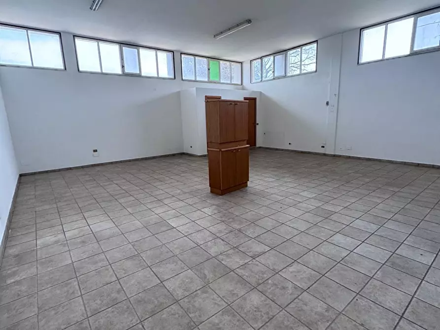 Immagine 3 di Locale commerciale in vendita  in VIA SABAUDIA 170 a San Felice Circeo