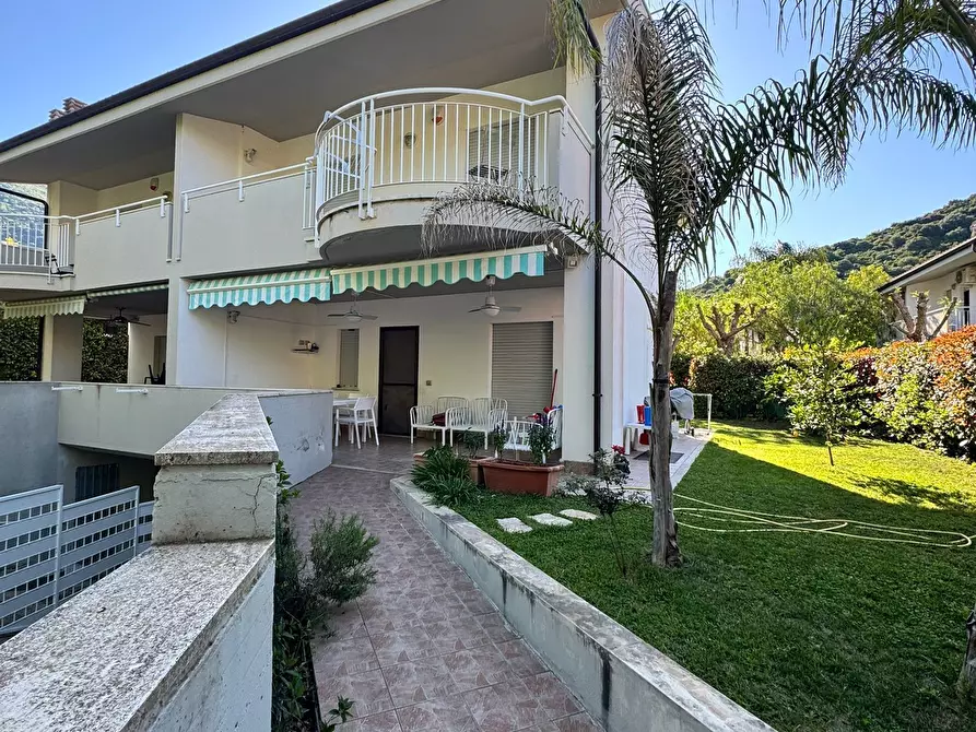 Immagine 1 di Casa bifamiliare in vendita  in Via Roma 177 a San Felice Circeo