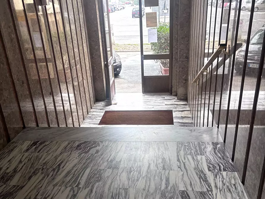 Immagine 11 di Pentalocale in vendita  in Viale Papa Giovanni XXIII 21 a Beinasco