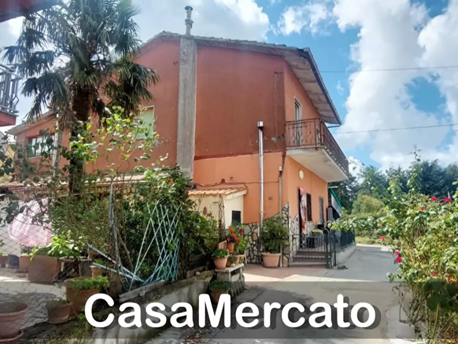 Immagine 1 di Appartamento in vendita  in Via I° Maggio a Rocca Di Papa