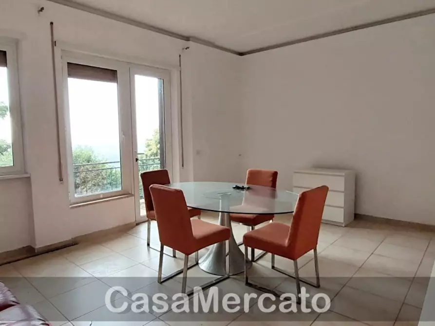 Immagine 5 di Bilocale in vendita  in Via Roma a Rocca Di Papa