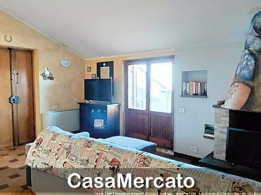 Immagine 7 di Trilocale in vendita  in Via Roma a Rocca Di Papa