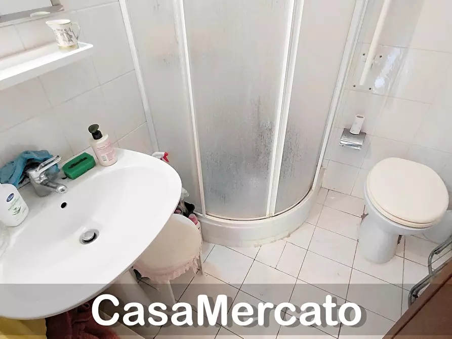 Immagine 27 di Quadrilocale in vendita  in Via Roma a Rocca Di Papa