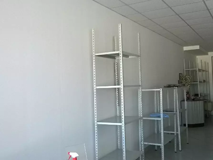 Immagine 10 di Capannone industriale in vendita  a Monteprandone