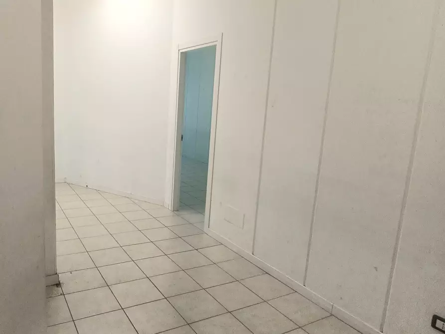 Immagine 6 di Ufficio in vendita  a San Benedetto Del Tronto