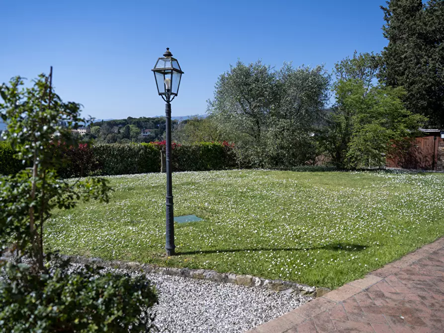 Immagine 3 di Casa indipendente in vendita  a Sarzana