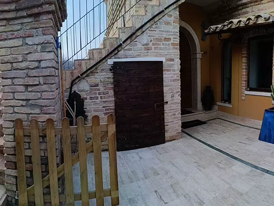 Immagine 40 di Villa in vendita  a Tortoreto
