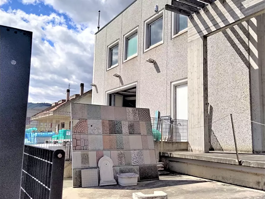 Immagine 9 di Locale commerciale in vendita  a Spinetoli